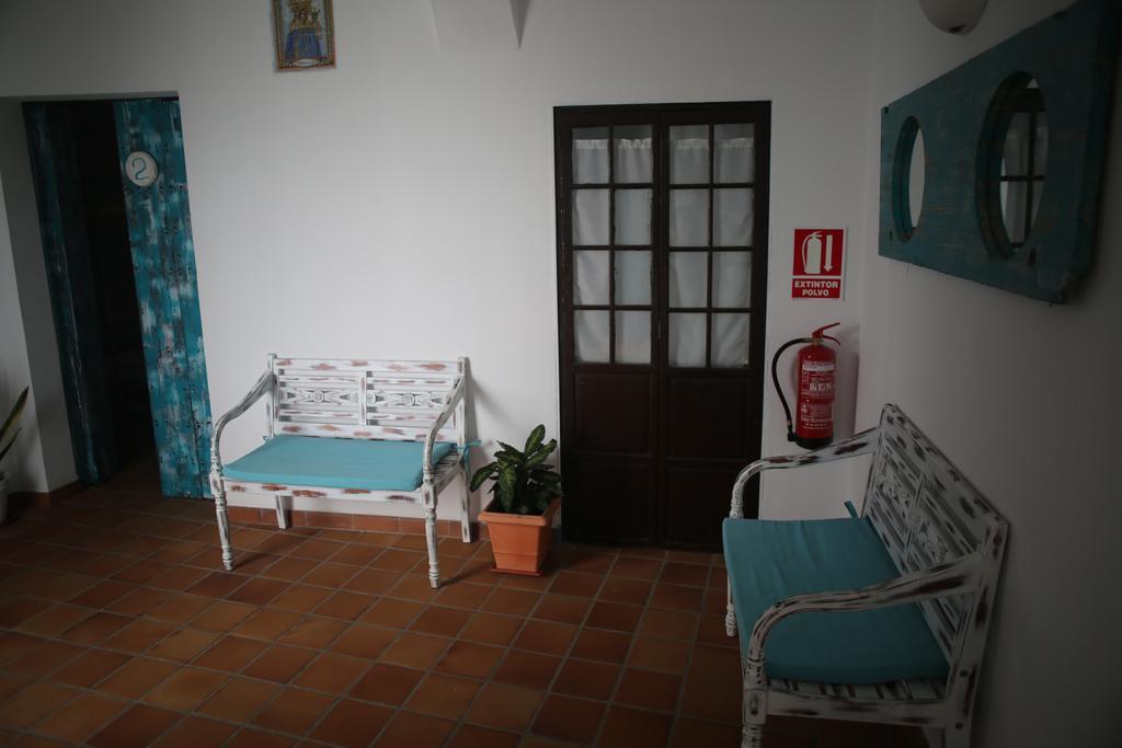 Wake Up In Tarifa Hostel & Restaurant Lounge Eksteriør bilde
