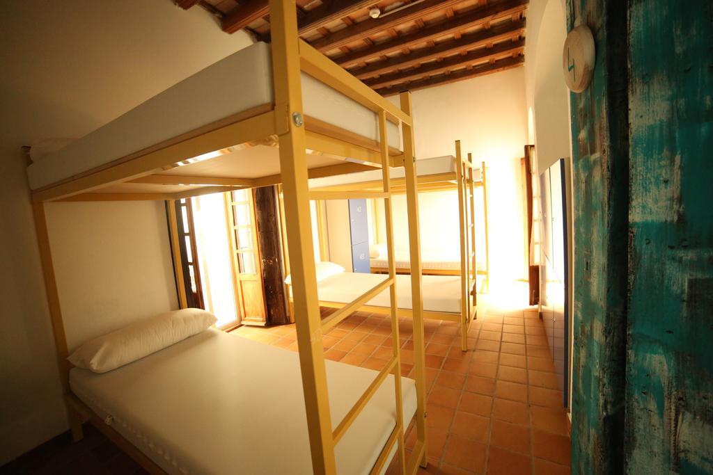 Wake Up In Tarifa Hostel & Restaurant Lounge Rom bilde
