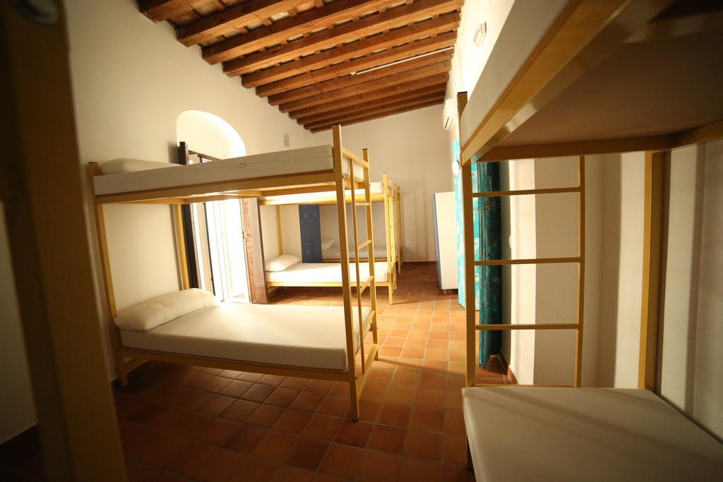 Wake Up In Tarifa Hostel & Restaurant Lounge Rom bilde