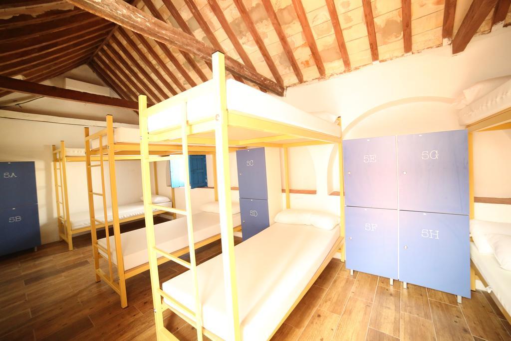 Wake Up In Tarifa Hostel & Restaurant Lounge Rom bilde